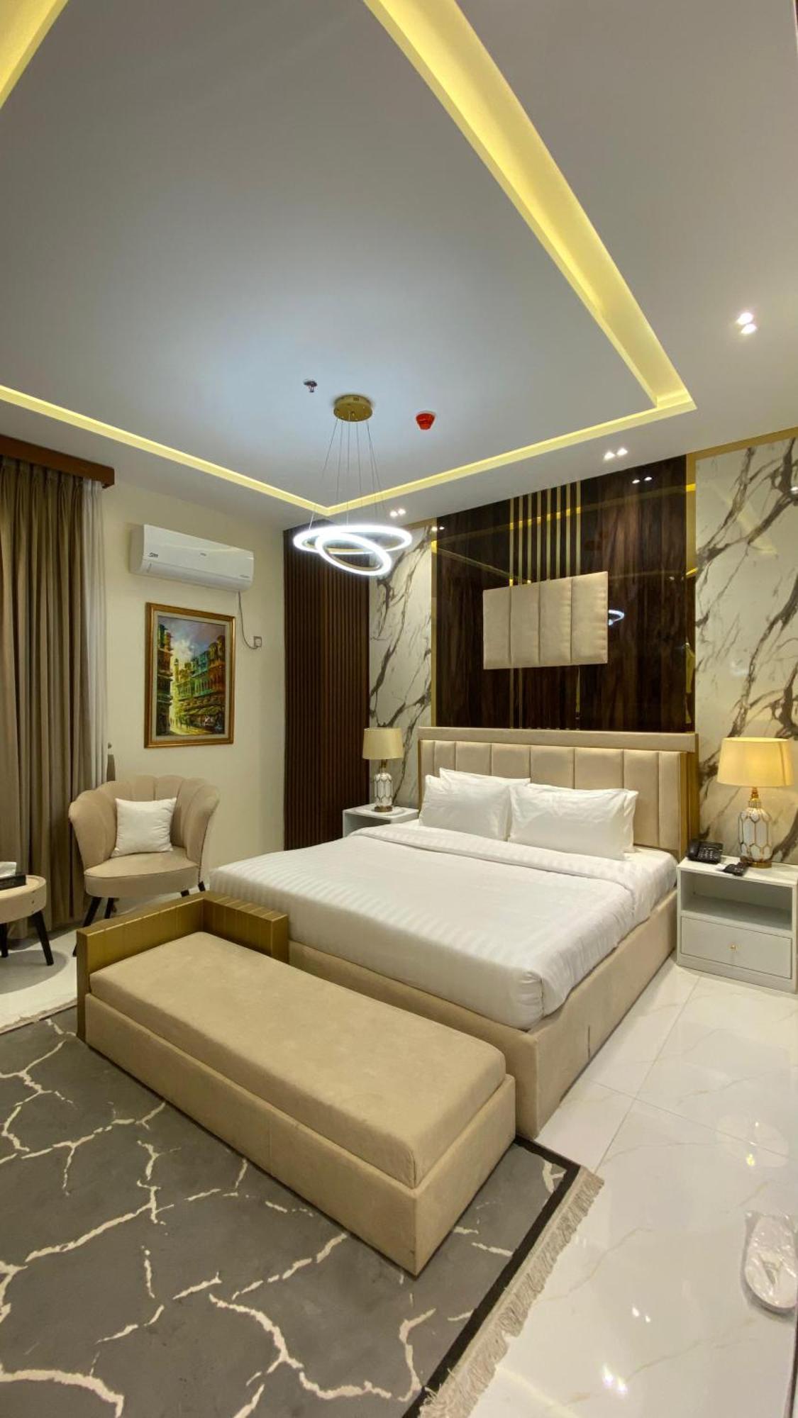 Pavilion Suites - Premium Aparthotel In Bahria Town Rawalpindi Dış mekan fotoğraf
