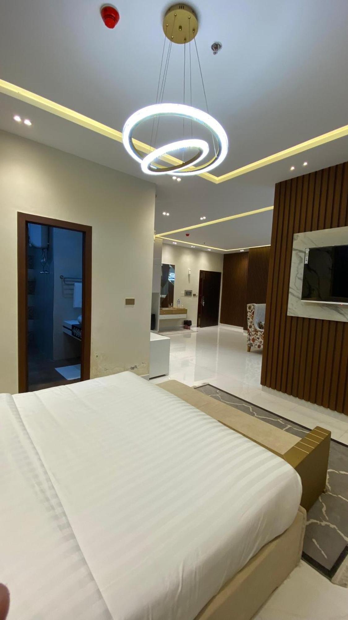 Pavilion Suites - Premium Aparthotel In Bahria Town Rawalpindi Dış mekan fotoğraf